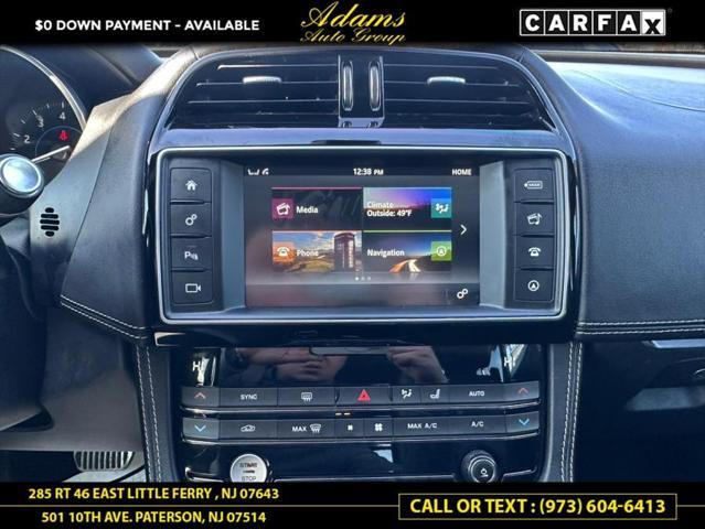 Photo of 2017 Silver Jaguar F-PACE