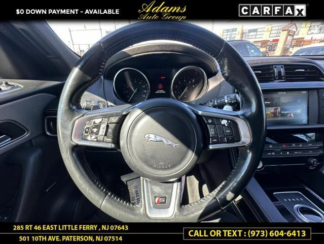 Photo of 2017 Silver Jaguar F-PACE