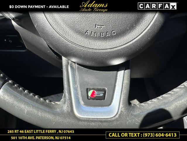 Photo of 2017 Silver Jaguar F-PACE