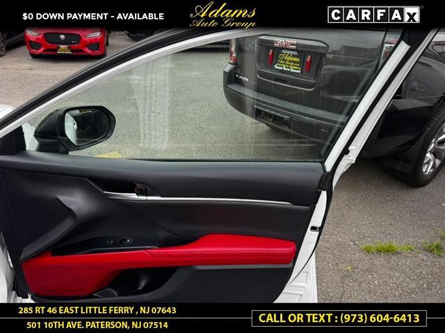 Photo of 2019 white Toyota Camry