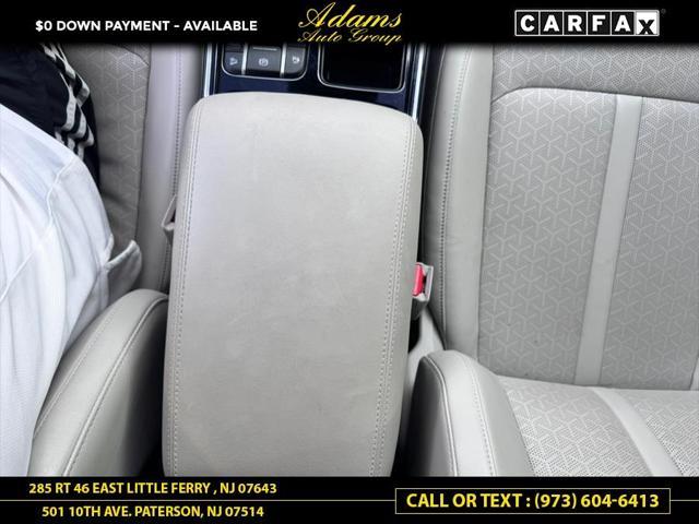 Photo of 2022 Wolf Gray Kia Sorento