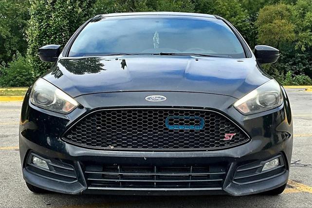 Photo of 2016 Shadow Black Ford Focus ST
