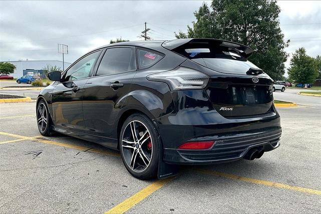 Photo of 2016 Shadow Black Ford Focus ST
