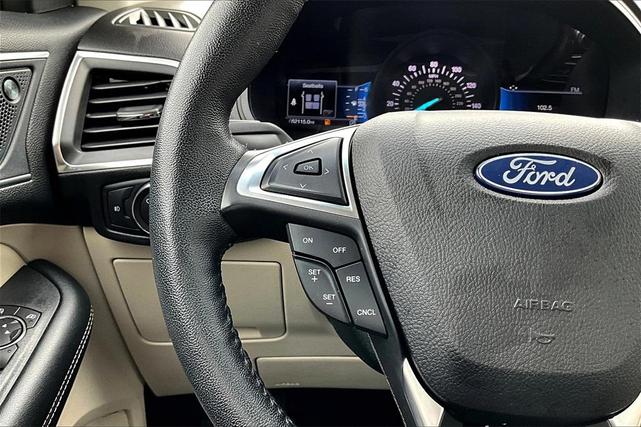 Photo of 2022 Silver Metallic Ford Edge