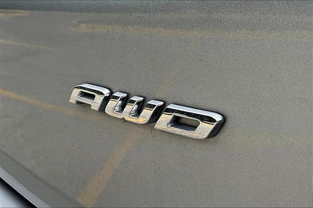Photo of 2022 Silver Metallic Ford Edge