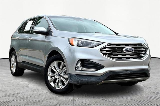 Photo of 2022 Silver Metallic Ford Edge