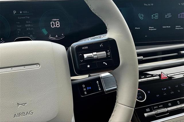 Photo of 2025 Gray Hyundai SANTA FE