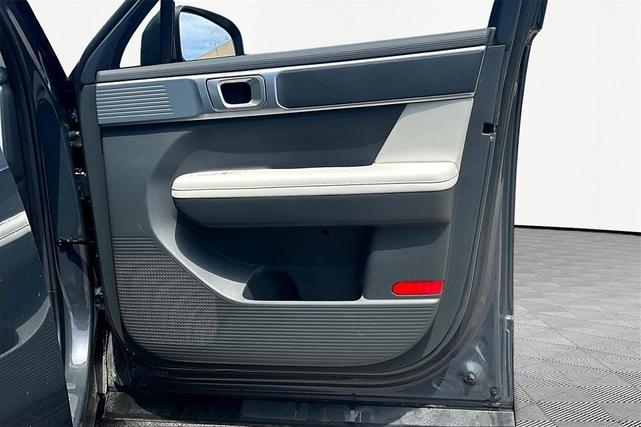 Photo of 2025 Gray Hyundai SANTA FE