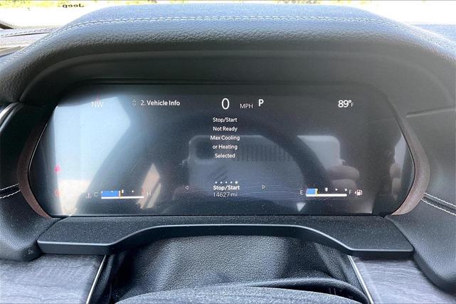 Photo of 2023 Metallic Jeep Grand Cherokee