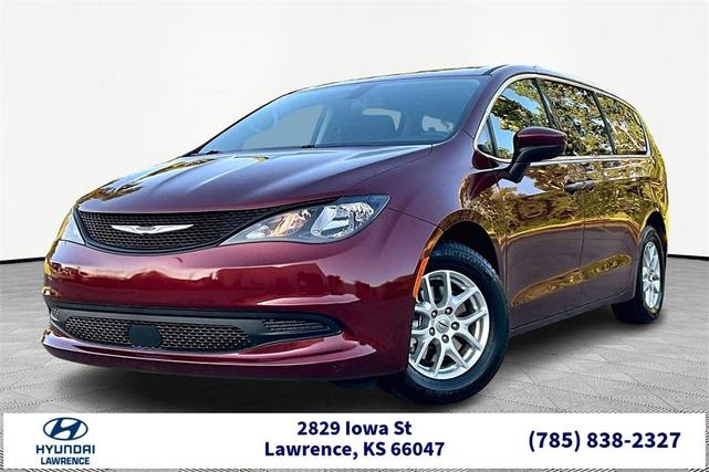 2022 Chrysler Voyager