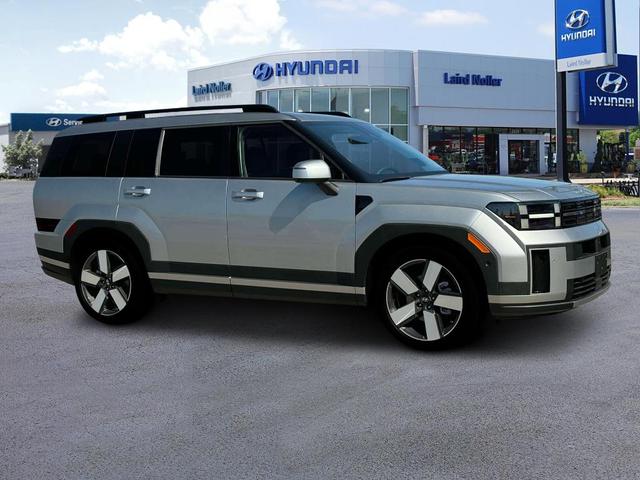 Photo of 2025 Silver Hyundai SANTA FE HEV