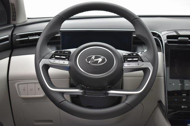 Photo of 2024 White Pearl Hyundai TUCSON