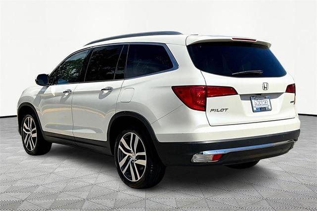 Photo of 2017 White Diamond Pearl Honda Pilot