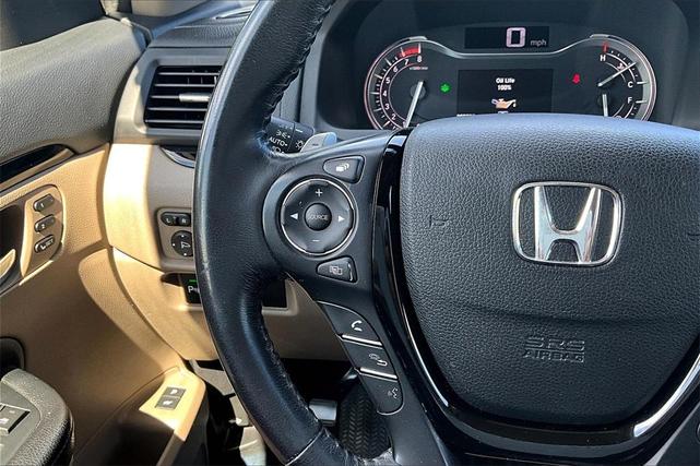 Photo of 2017 White Diamond Pearl Honda Pilot