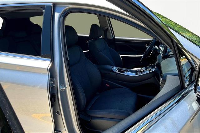Photo of 2022 Shimmering Silver Pearl Hyundai SANTA FE