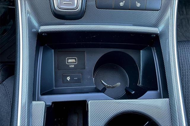 Photo of 2022 Shimmering Silver Pearl Hyundai SANTA FE