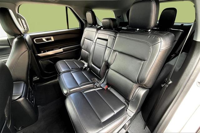 Photo of 2023 Silver Metallic Ford Explorer