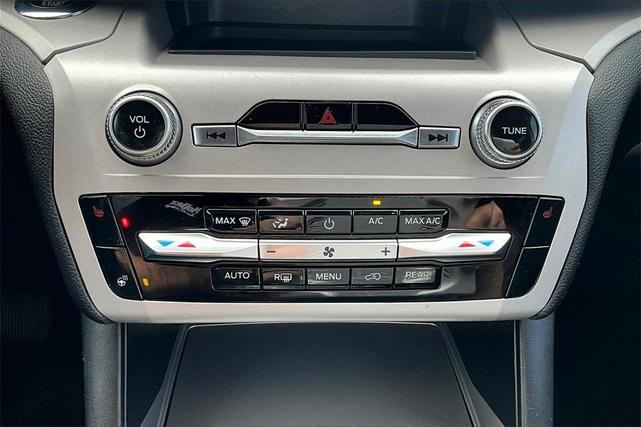 Photo of 2023 Silver Metallic Ford Explorer