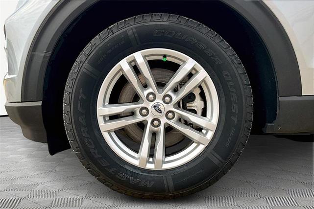Photo of 2023 Silver Metallic Ford Explorer
