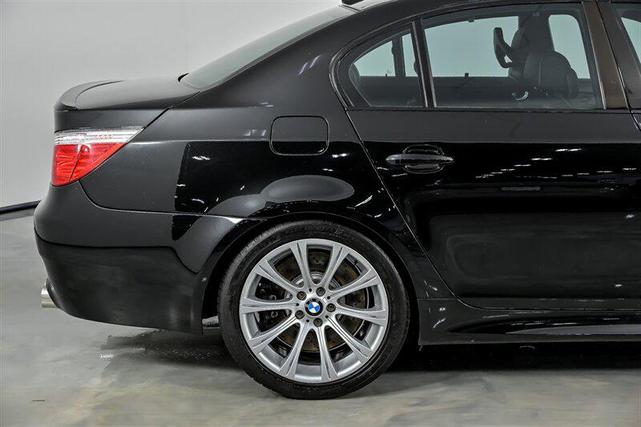 Photo of 2006 Black Sapphire Metallic BMW M5