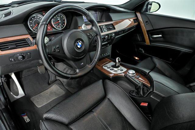 Photo of 2006 Black Sapphire Metallic BMW M5