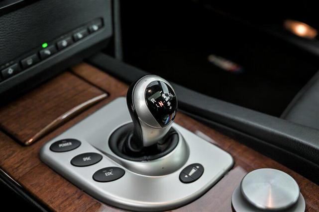 Photo of 2006 Black Sapphire Metallic BMW M5