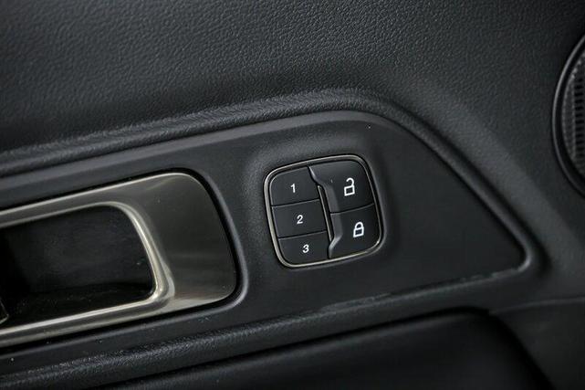 Photo of 2021 Oxford White Ford Shelby GT500