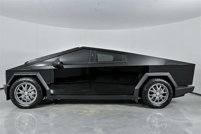 Photo of 2024 Stainless Steel Tesla Cybertruck