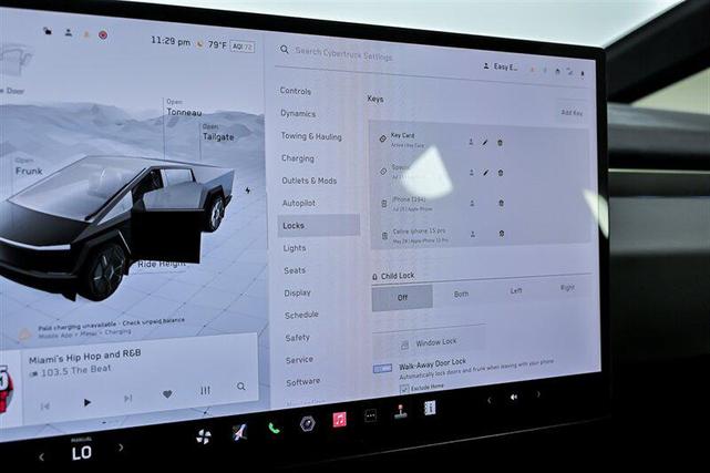 Photo of 2024 Stainless Steel Tesla Cybertruck