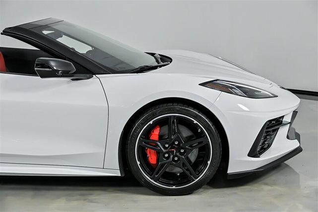 Photo of 2022 Arctic White Chevrolet Corvette