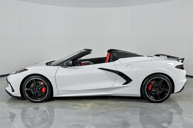 Photo of 2022 Arctic White Chevrolet Corvette