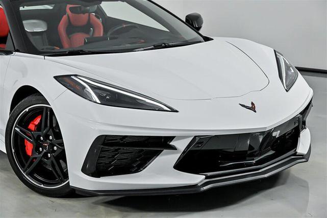 Photo of 2022 Arctic White Chevrolet Corvette