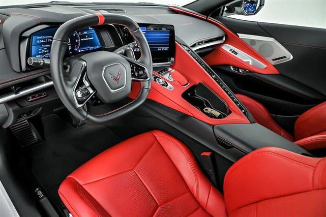 Photo of 2022 Arctic White Chevrolet Corvette