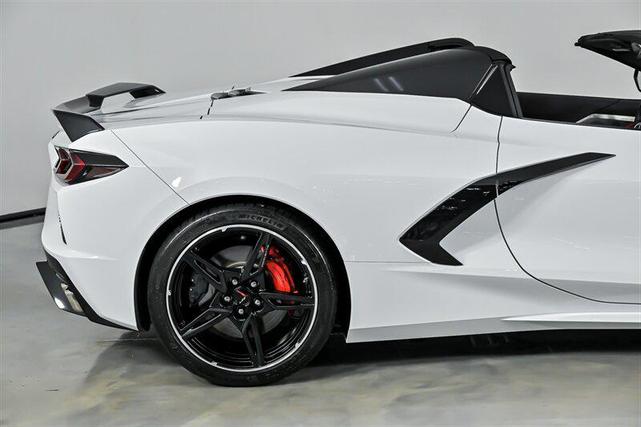 Photo of 2022 Arctic White Chevrolet Corvette