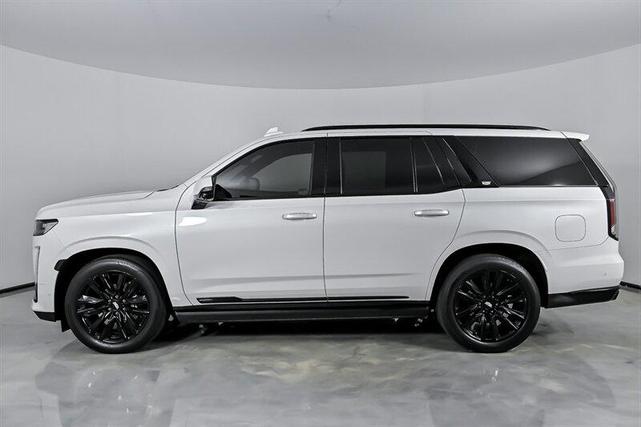 Photo of 2021 Crystal White Tricoat Cadillac Escalade