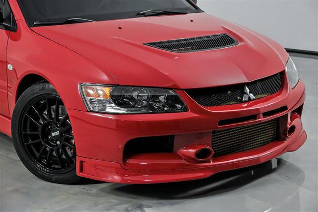 Photo of 2006 Rally Red Mitsubishi Lancer Evolution