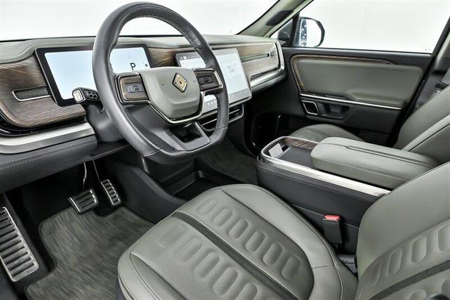 Photo of 2023 El Cap Granite Rivian R1T