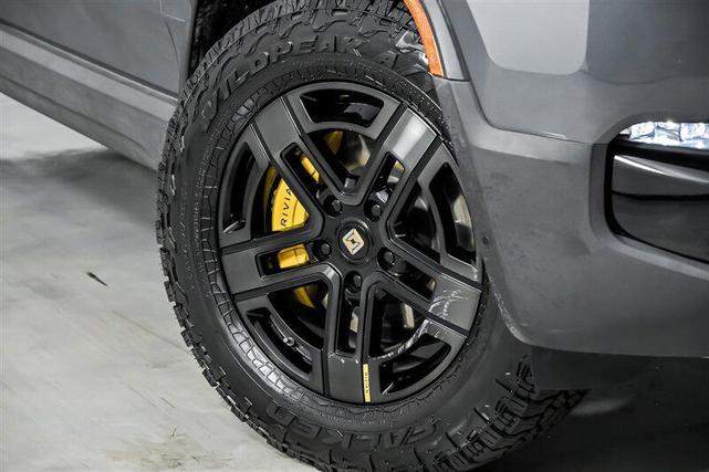 Photo of 2023 El Cap Granite Rivian R1T