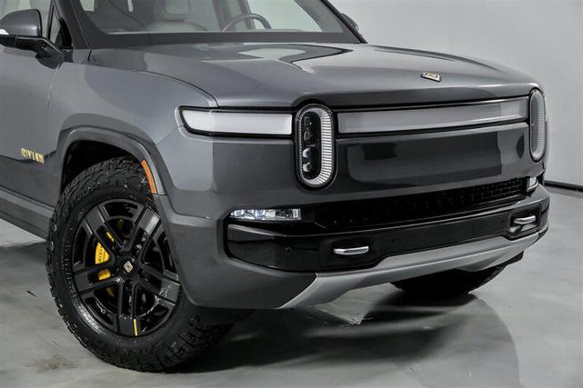 Photo of 2023 El Cap Granite Rivian R1T