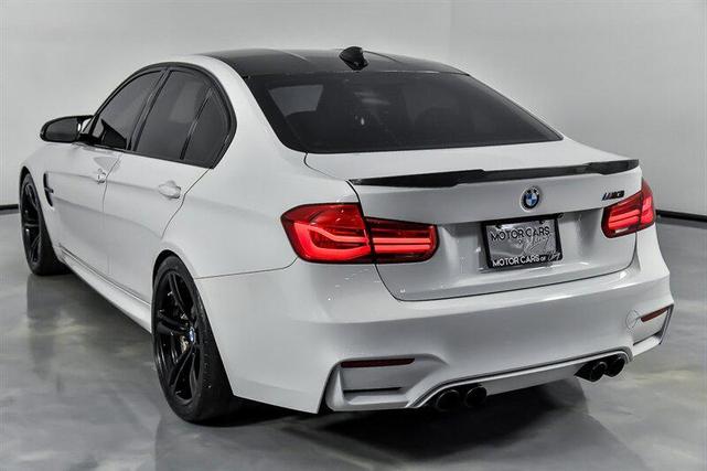 Photo of 2015 Alpine White BMW M3