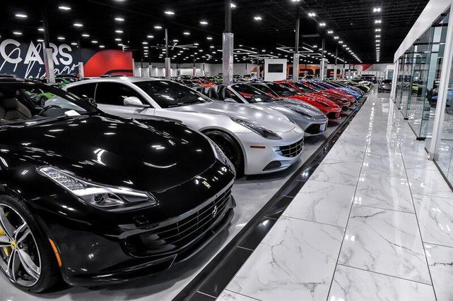 Photo of 2019 Pitch Black Clearcoat Dodge Challenger
