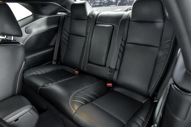 Photo of 2019 Pitch Black Clearcoat Dodge Challenger