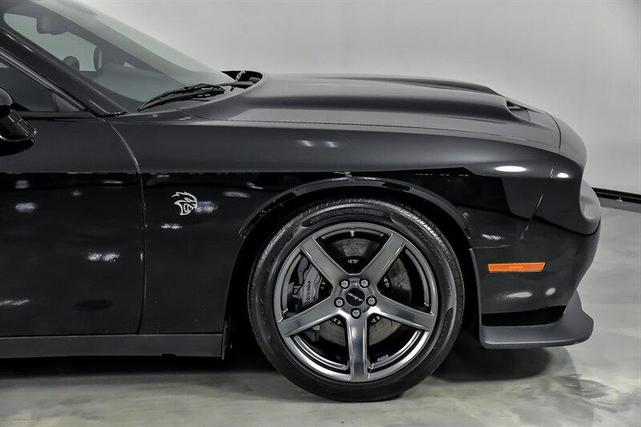 Photo of 2019 Pitch Black Clearcoat Dodge Challenger