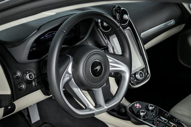Photo of 2023 Tokyo Cyan McLaren GT