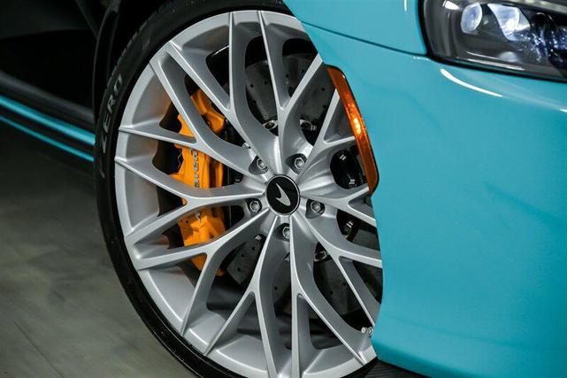 Photo of 2023 Tokyo Cyan McLaren GT