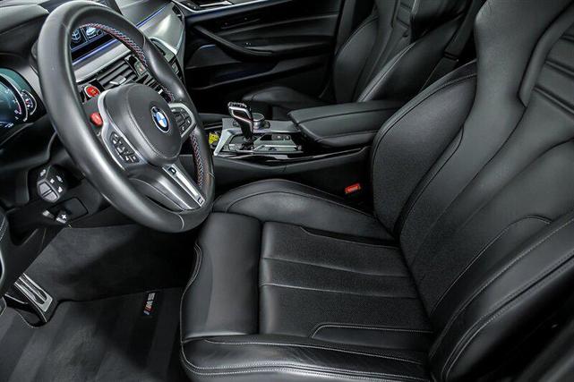 Photo of 2019 Black Sapphire Metallic BMW M5