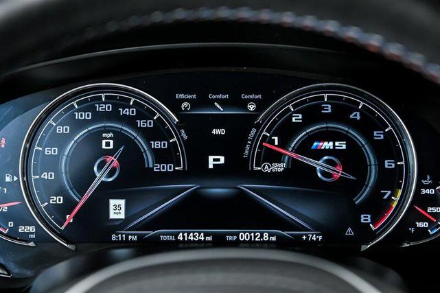 Photo of 2019 Black Sapphire Metallic BMW M5
