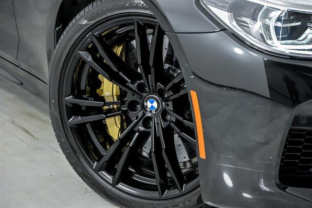 Photo of 2019 Black Sapphire Metallic BMW M5