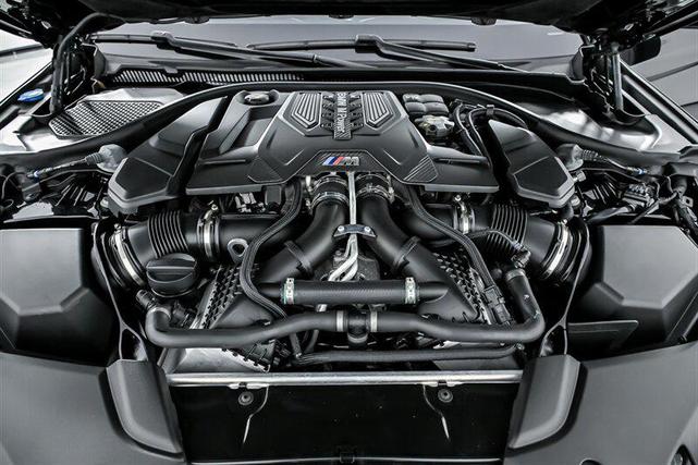 Photo of 2019 Black Sapphire Metallic BMW M5