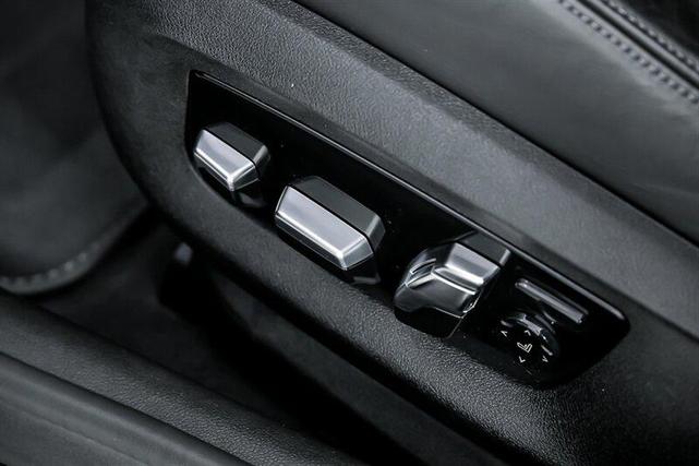 Photo of 2019 Black Sapphire Metallic BMW M5